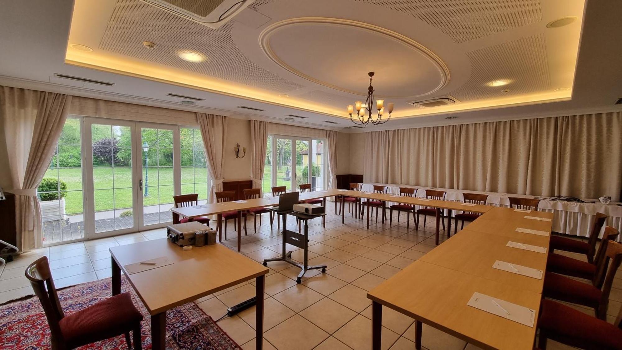 Birkenhof Gols - B & B - Wohlfuehl Hotel Mit Wochenend-Restaurant Экстерьер фото