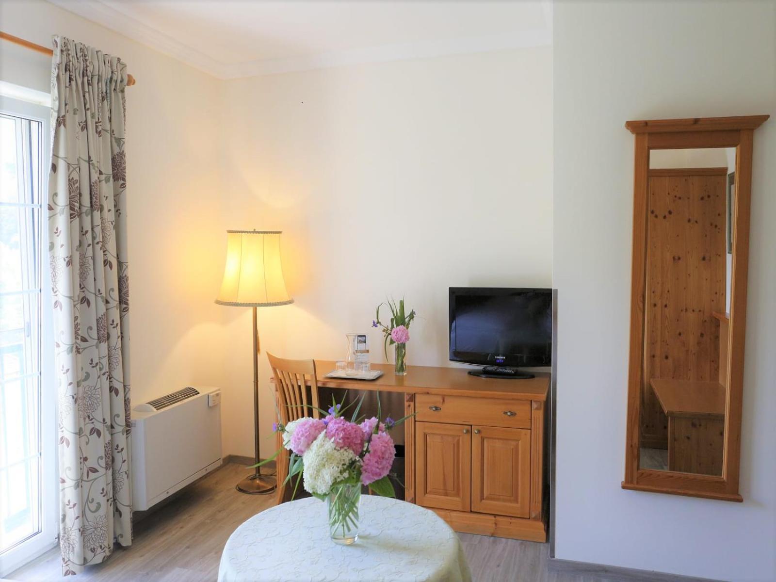 Birkenhof Gols - B & B - Wohlfuehl Hotel Mit Wochenend-Restaurant Экстерьер фото